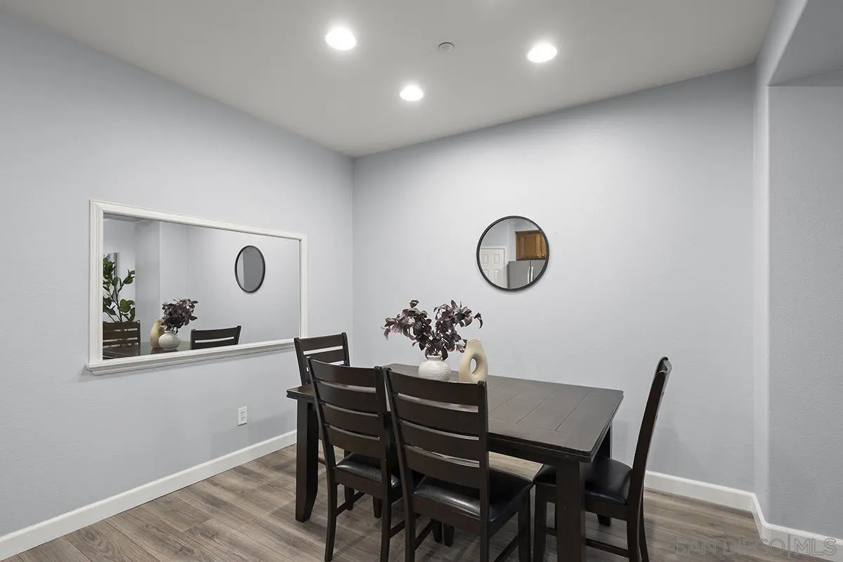 https://cdn.realtyfeed.com/cdn/127/260021689/87337703de24169022fba70279792ebf.webp