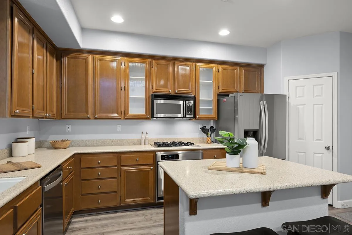 https://cdn.realtyfeed.com/cdn/127/260021689/aafcc580b6534932b329e59c8aa73c11.webp