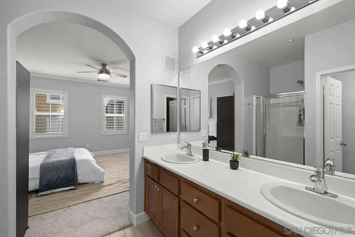 https://cdn.realtyfeed.com/cdn/127/260021689/b4cff2c4701d41ce15d632bfc5449ec3.webp