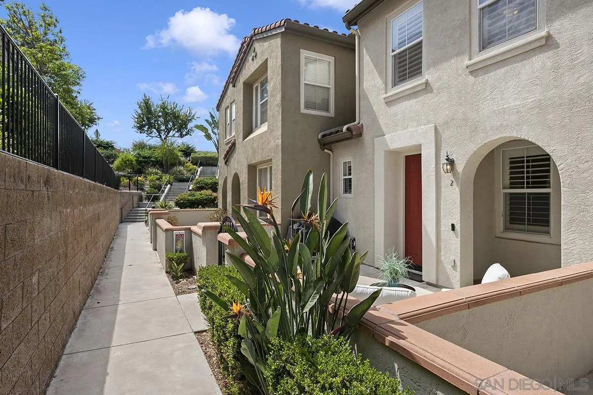 https://cdn.realtyfeed.com/cdn/127/260021689/d939bb1ecc21b76baa0a266b6f877e74.webp