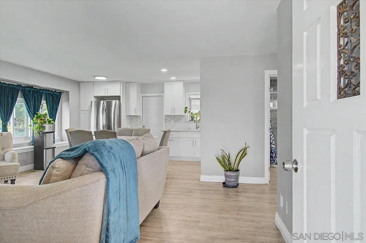 https://cdn.realtyfeed.com/cdn/127/260021693/8d427716106bf47a7080c2ee32d144a0.webp