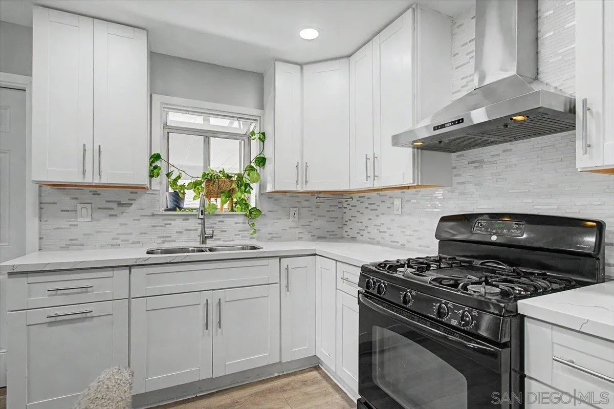 https://cdn.realtyfeed.com/cdn/127/260021693/a2c425d2a21edbd694c75cf8f3aeecd8.webp