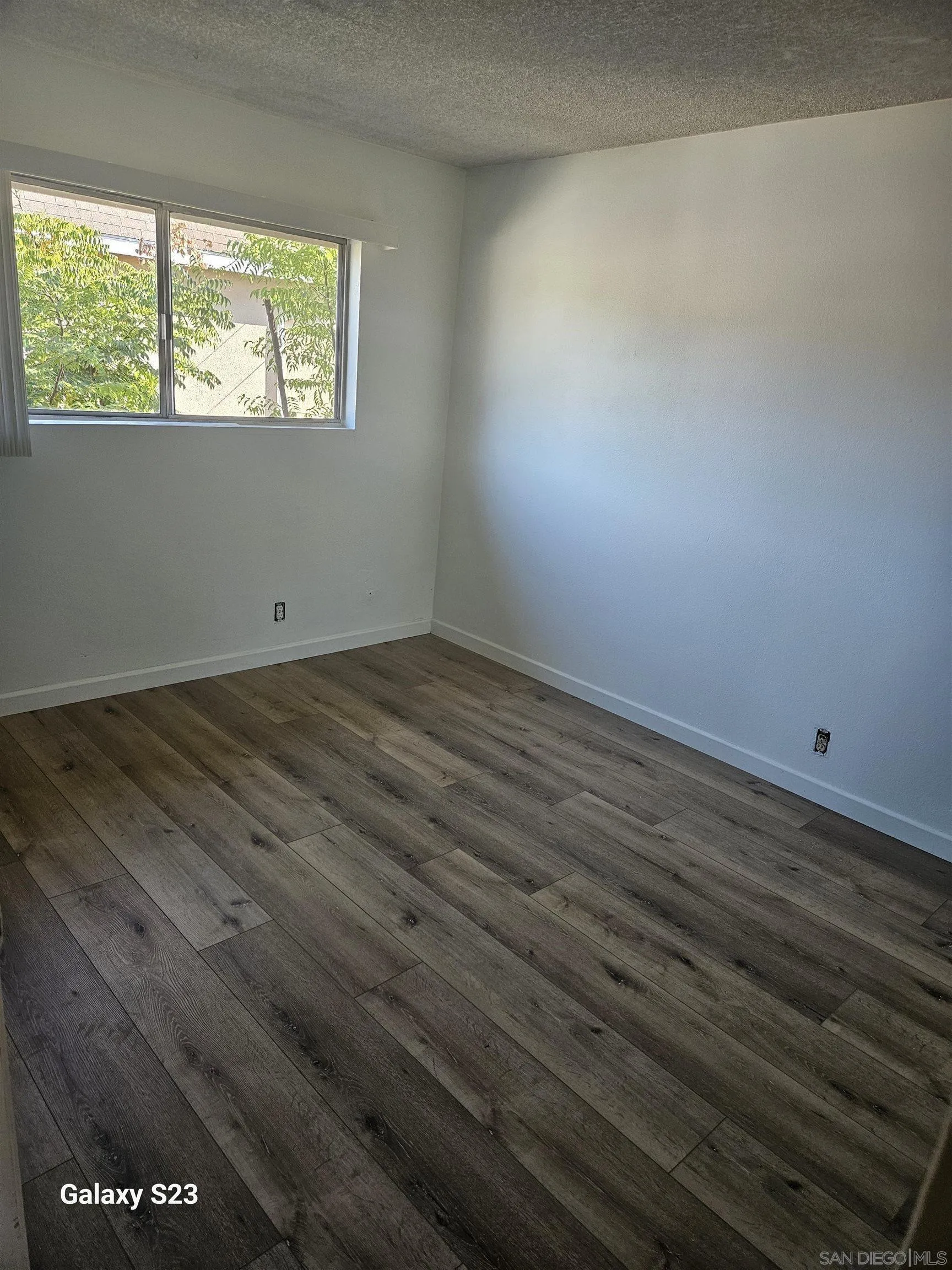 https://cdn.realtyfeed.com/cdn/127/260021695/676fad0286d03eba07c8536e0fd47e17.webp