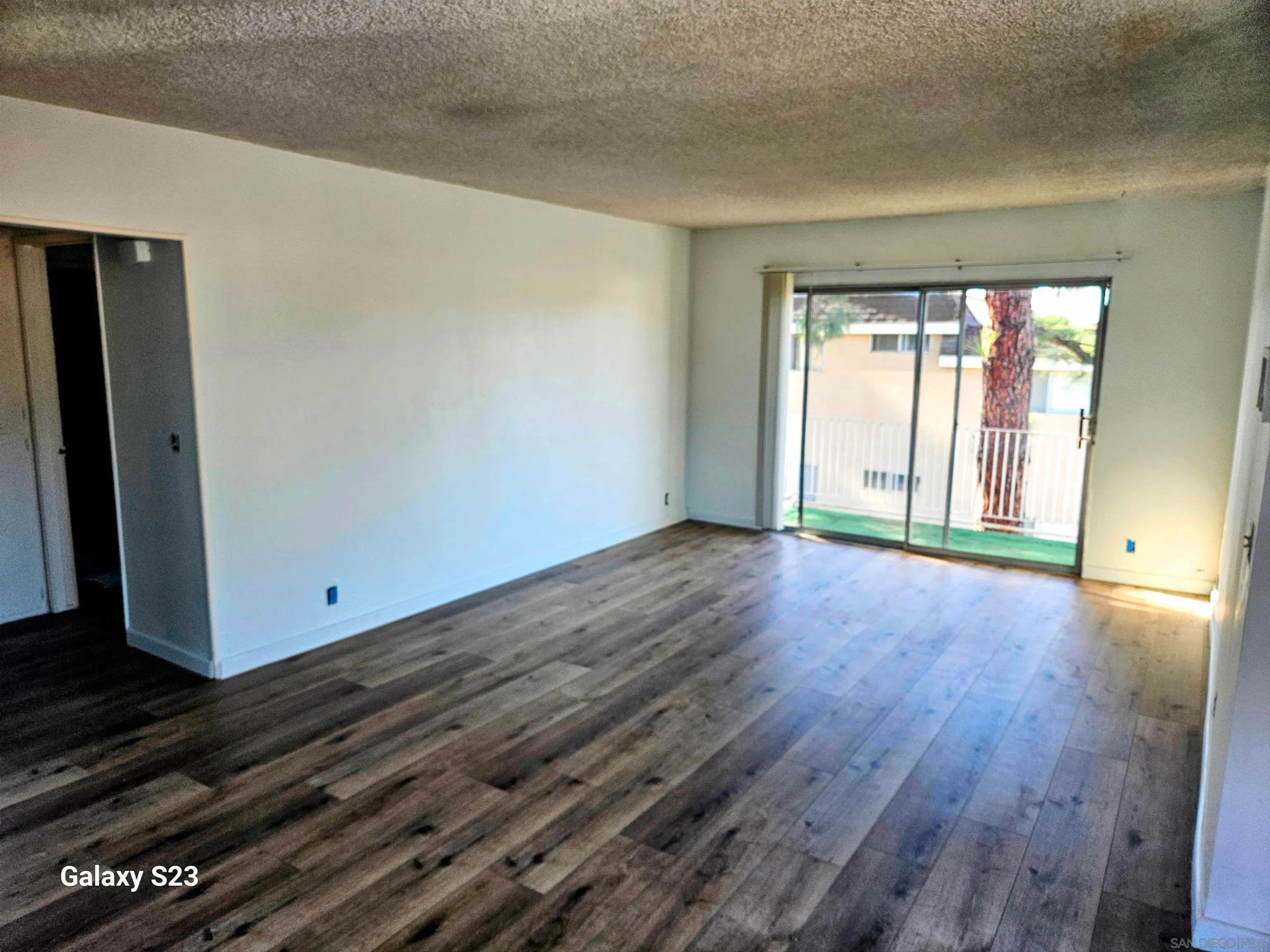 https://cdn.realtyfeed.com/cdn/127/260021695/dab622d9d826041adb68f911b0a0ec89.webp