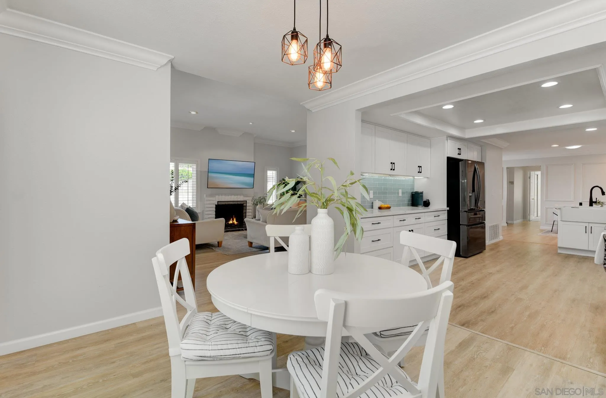 https://cdn.realtyfeed.com/cdn/127/260021696/3dbbb5ef694179cbacfcee08c179325c.webp