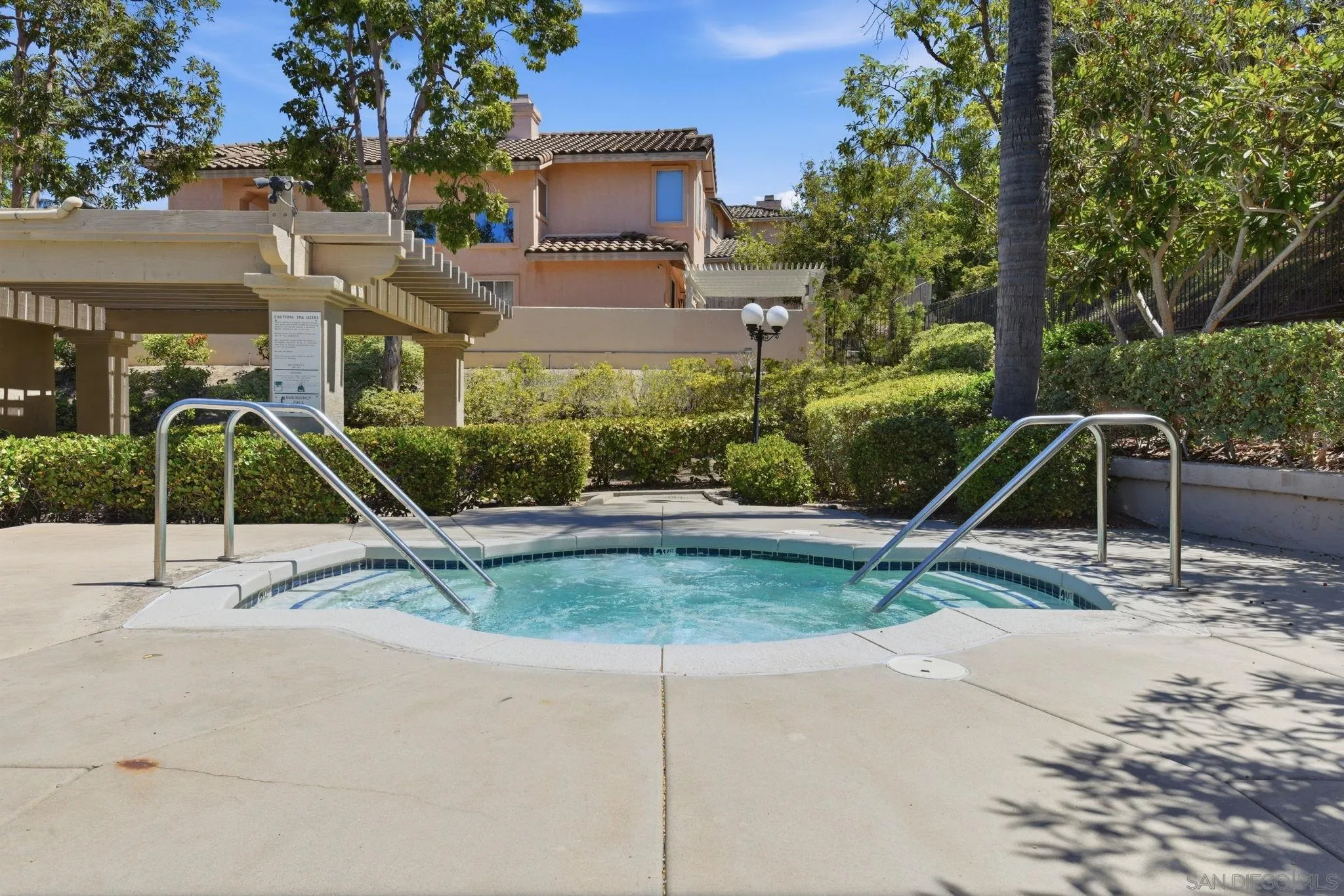 https://cdn.realtyfeed.com/cdn/127/260021698/15d88ce8d87f6f8bf5f9edb3789e88d9.webp