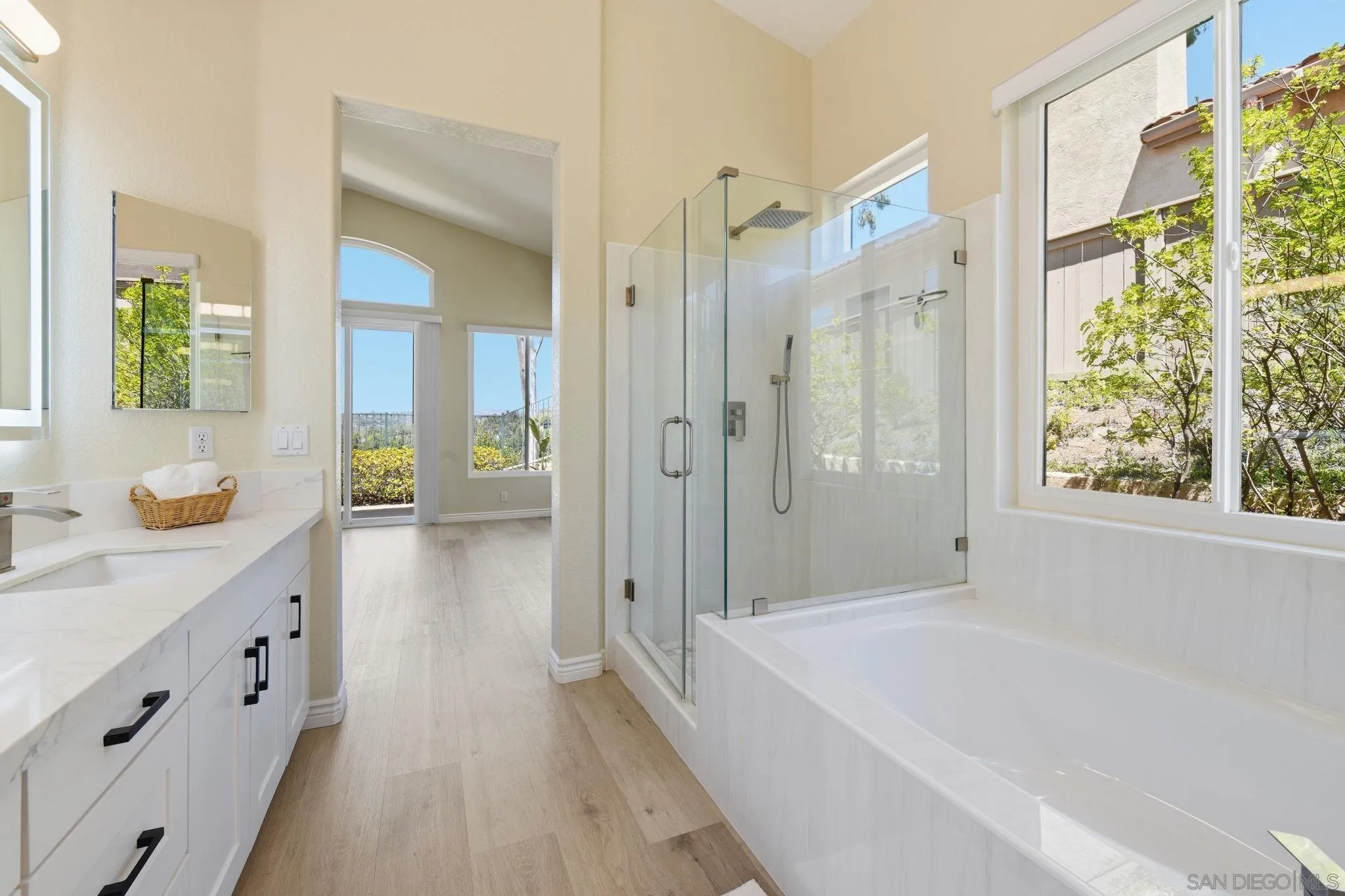 https://cdn.realtyfeed.com/cdn/127/260021698/3a8919018997dcda22a9885cae84359d.webp
