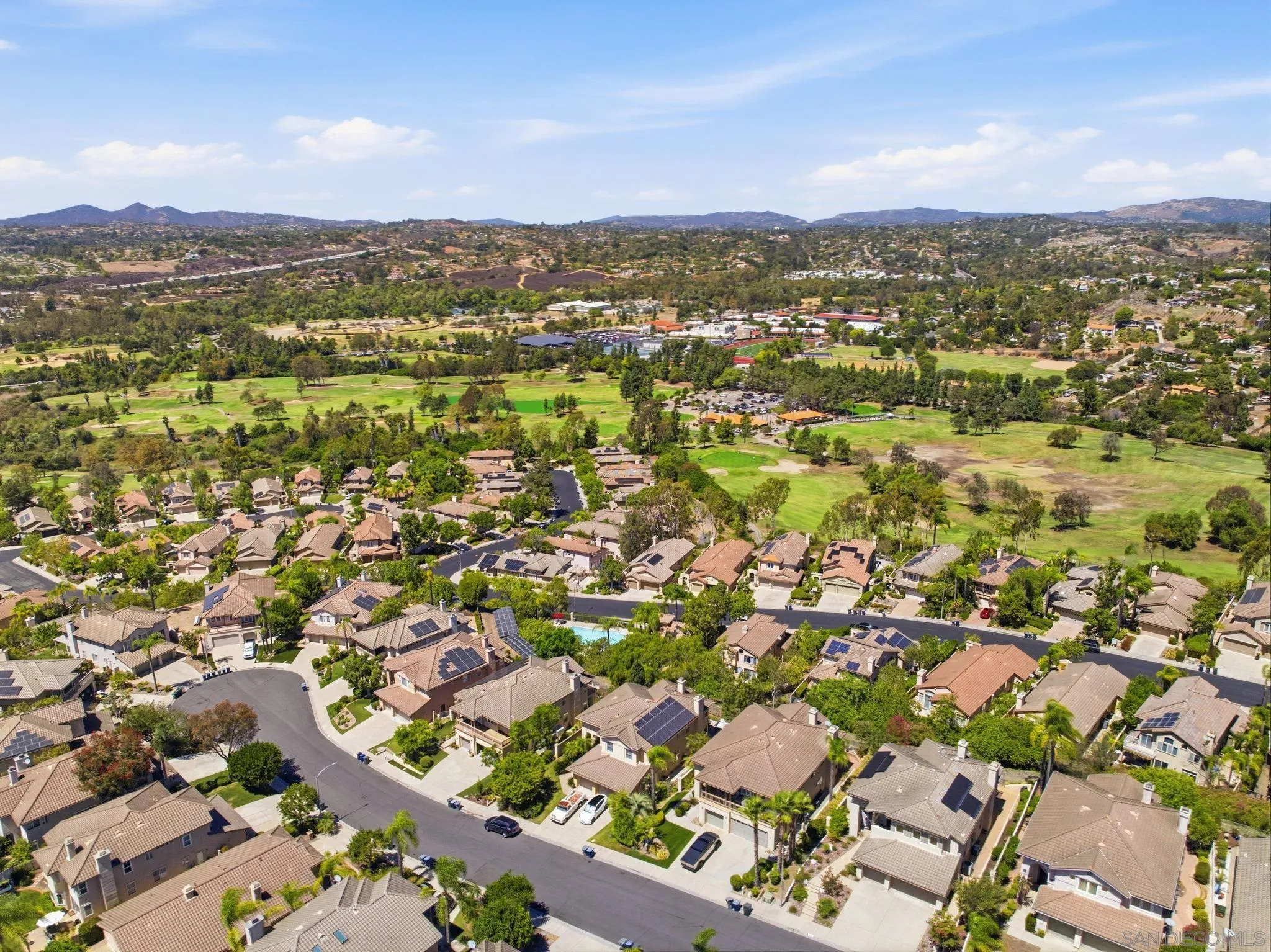 https://cdn.realtyfeed.com/cdn/127/260021698/3d7c1d548398a84a11f1871b91e479e8.webp