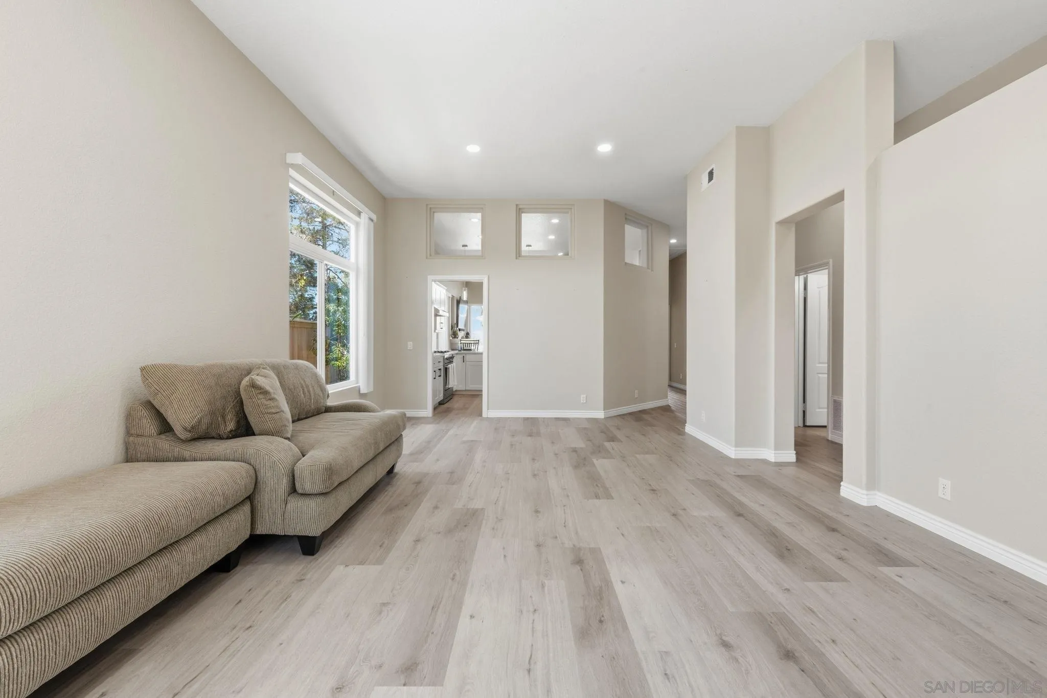 https://cdn.realtyfeed.com/cdn/127/260021698/3e337614a00b3b1b5802afdfa3cd3797.webp