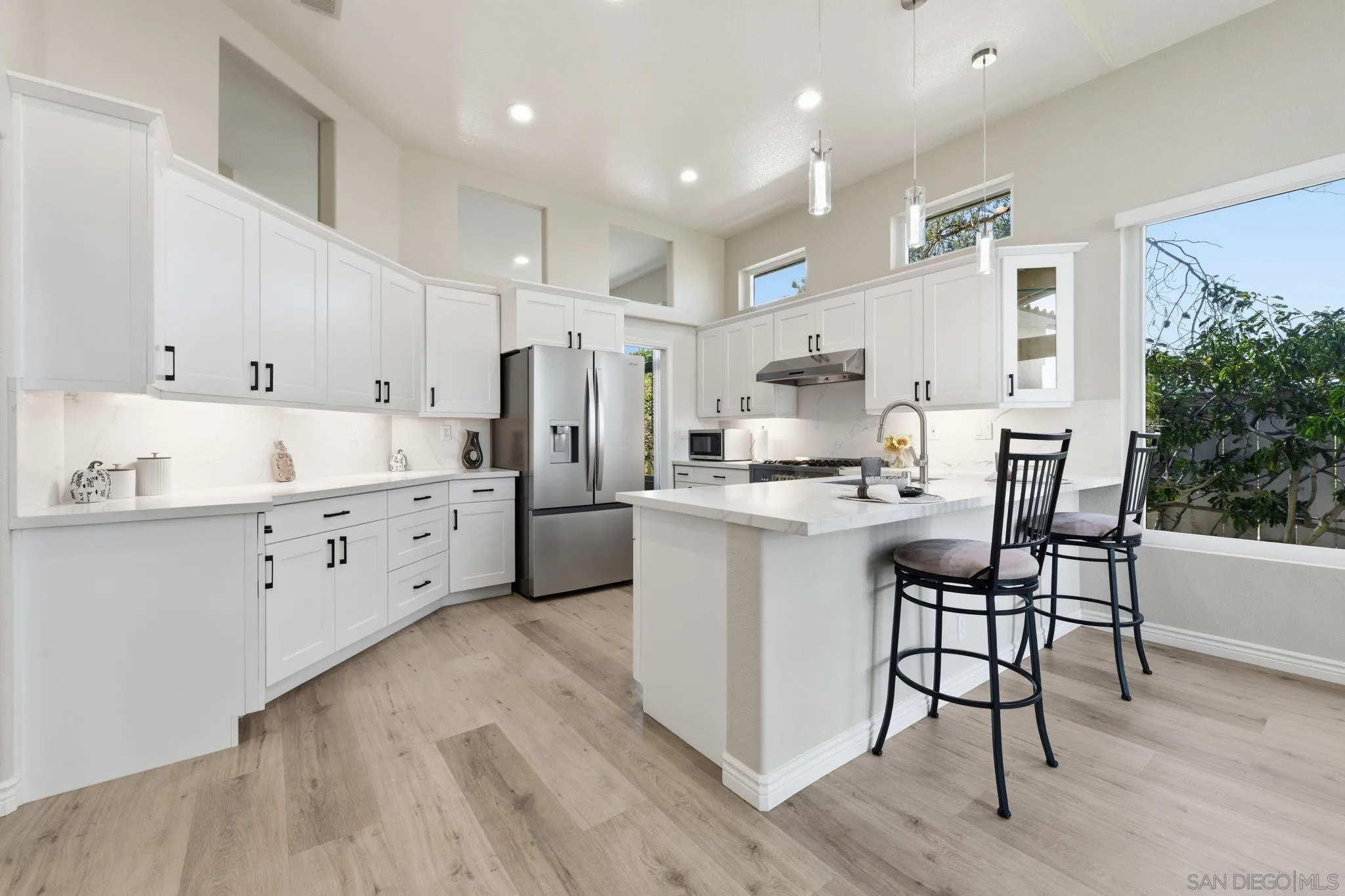 https://cdn.realtyfeed.com/cdn/127/260021698/9af356ec908829dc94f96a4287f0d132.webp