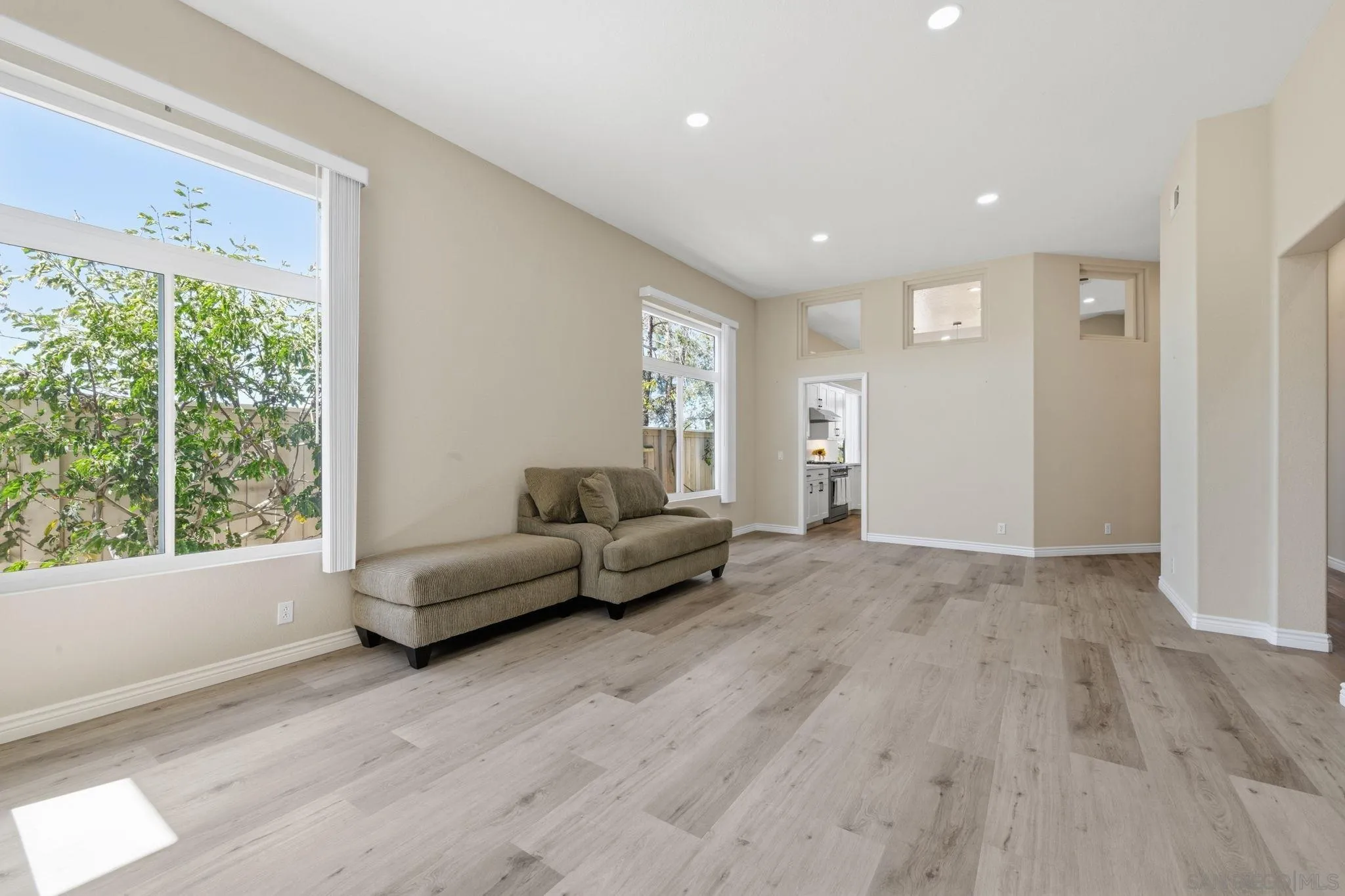 804 Calle Montera, Escondido, CA 92025 - Photo 5 of 50, Escondido, CA