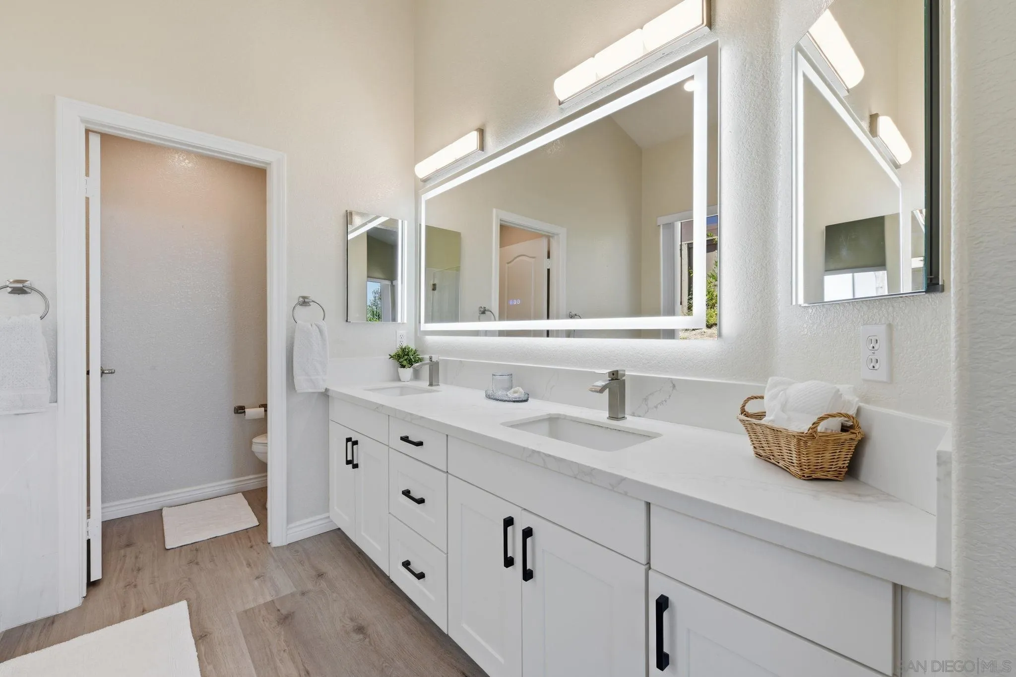 https://cdn.realtyfeed.com/cdn/127/260021698/be1ad216b812e09ccd5e6eedfc40d473.webp