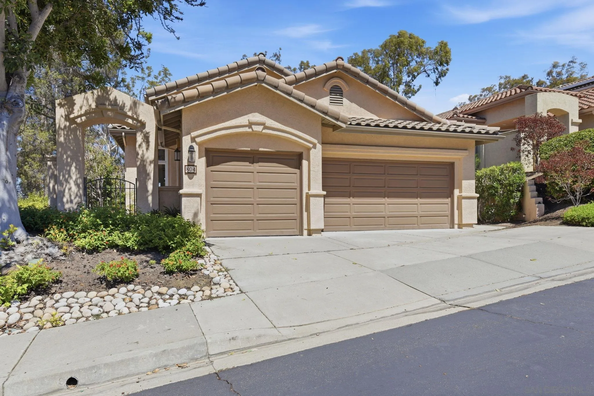 Escondido, CA 92025