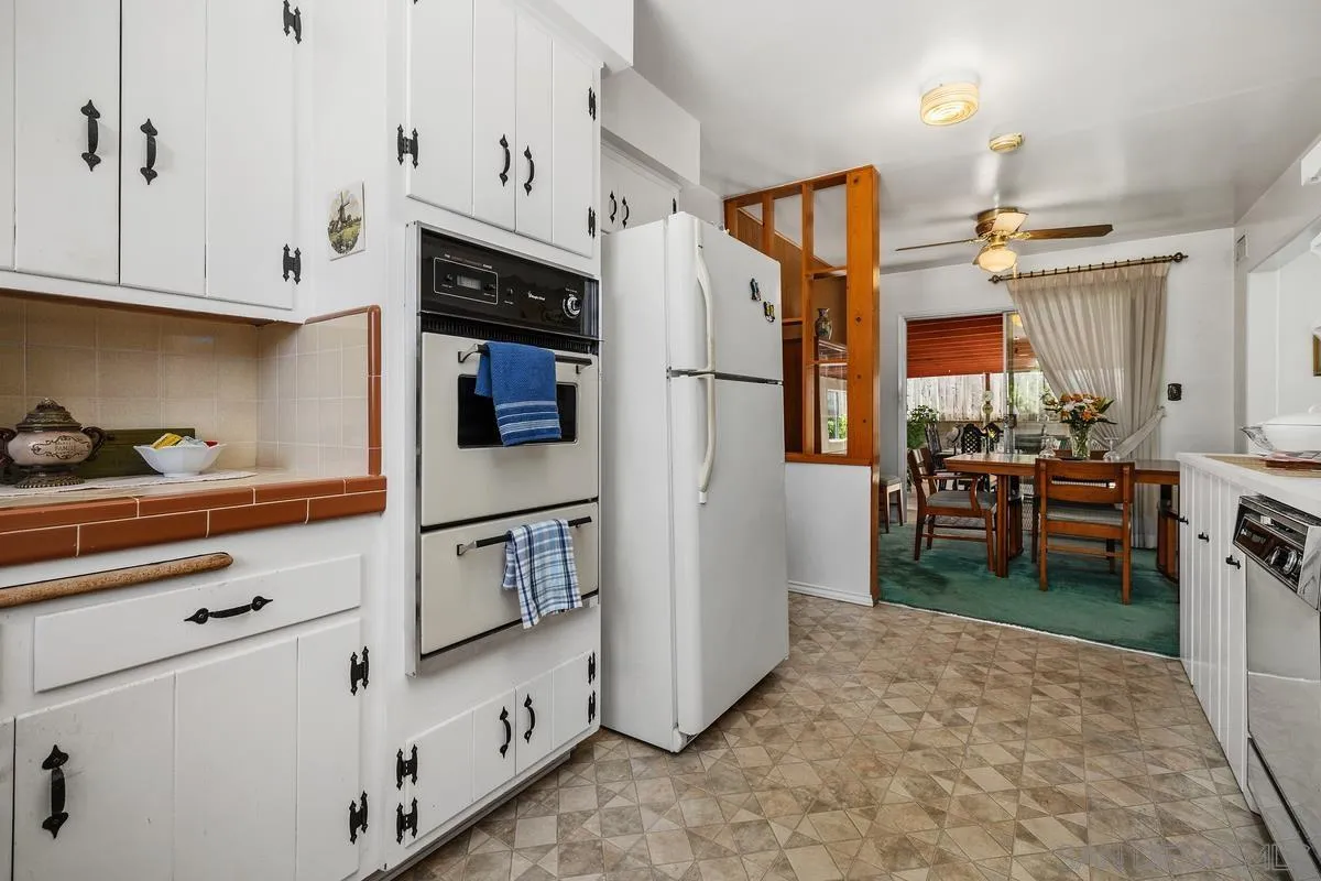 https://cdn.realtyfeed.com/cdn/127/260021705/1f93006a61a2ffa5ab24271fcc215685.webp