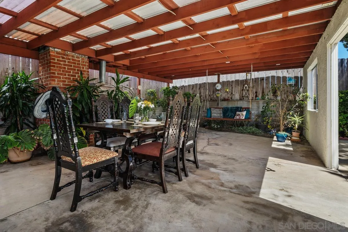 https://cdn.realtyfeed.com/cdn/127/260021705/21e972f8556c3e376d93adc1110e6514.webp