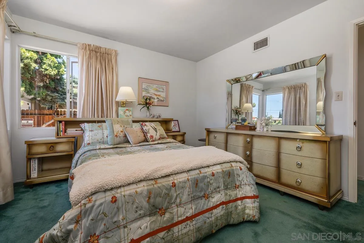 https://cdn.realtyfeed.com/cdn/127/260021705/53e87658826a4aa61fd90bc1dbc591c8.webp