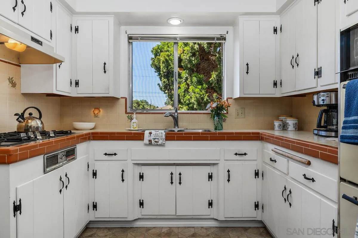 https://cdn.realtyfeed.com/cdn/127/260021705/61dbdcf661d7390cd77192a6dfdde12d.webp