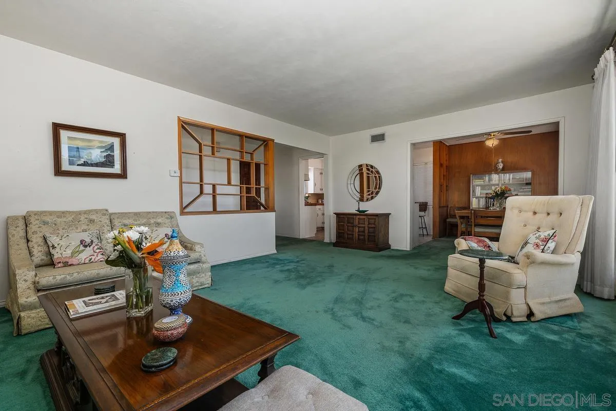 https://cdn.realtyfeed.com/cdn/127/260021705/df12297601179571156895bb854d132c.webp