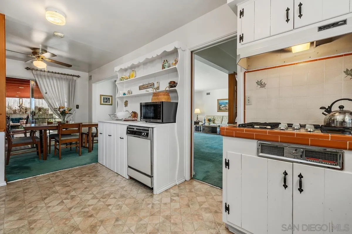 https://cdn.realtyfeed.com/cdn/127/260021705/f13e5f1154683decc8f28d7e20707ada.webp