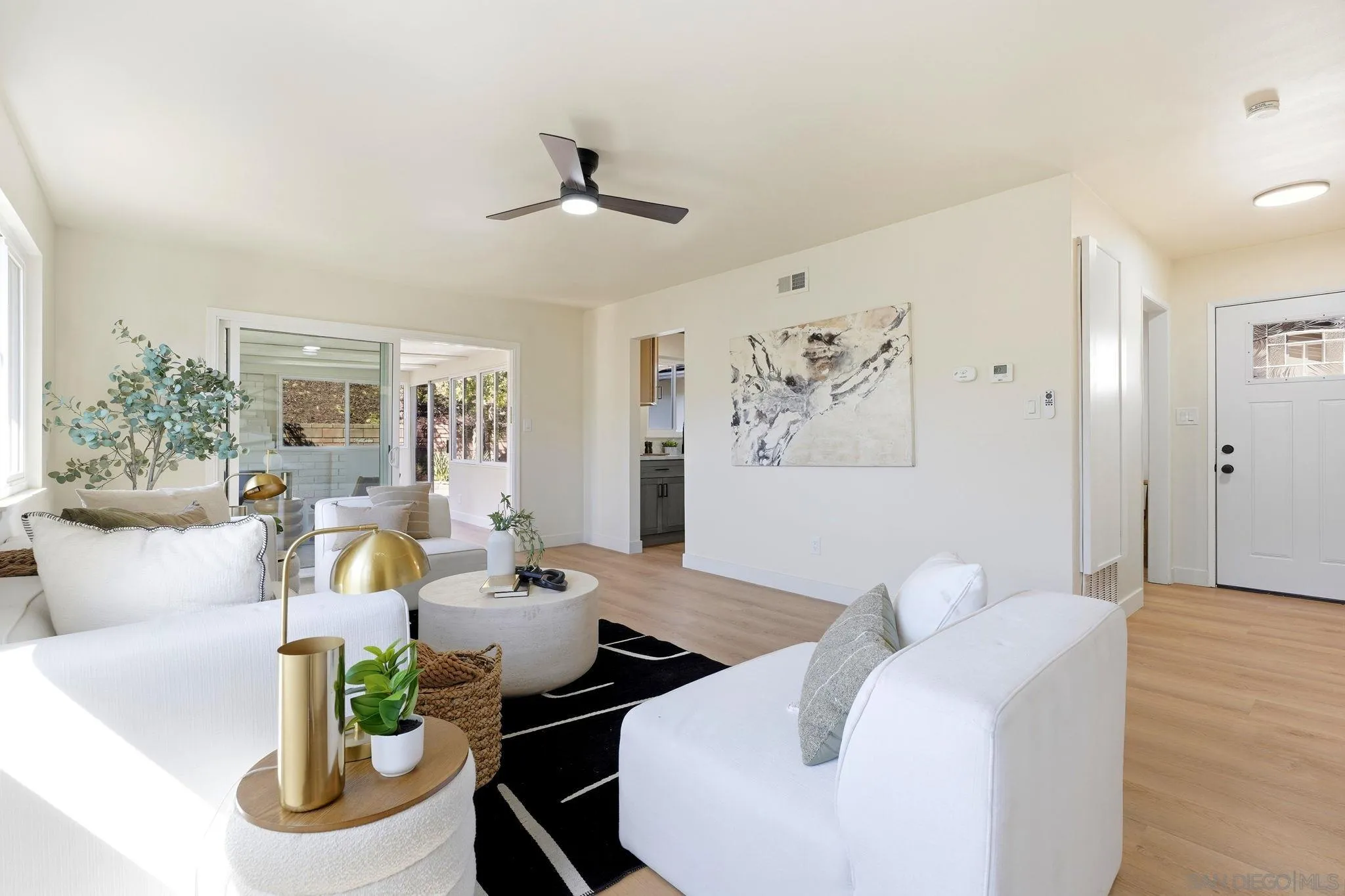 https://cdn.realtyfeed.com/cdn/127/260021722/650e847490cdf47dedd252d9861d41ac.webp