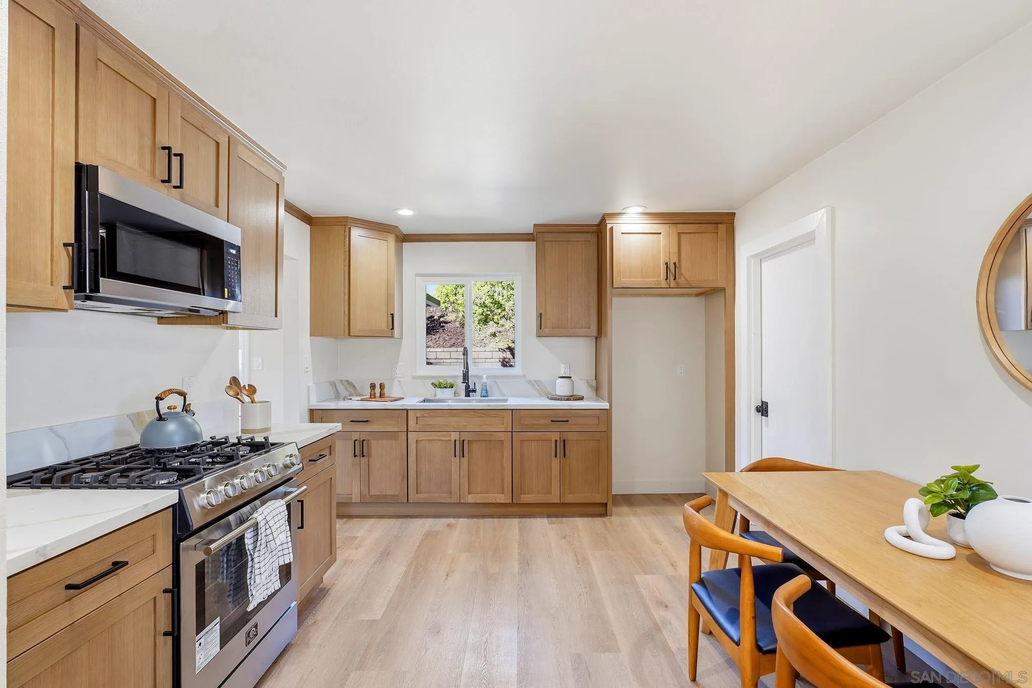 https://cdn.realtyfeed.com/cdn/127/260021722/6f4594e2fd391233e3663f6012ecb64e.webp