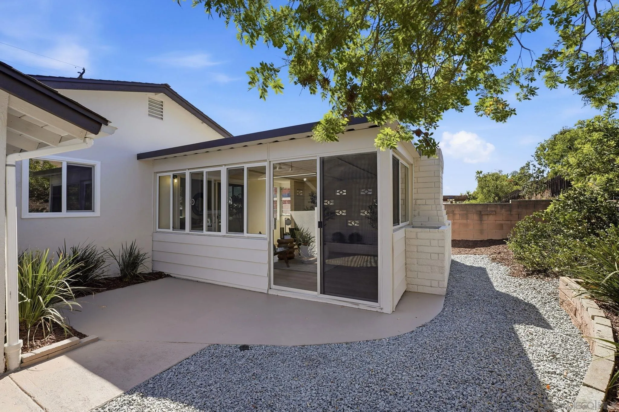 https://cdn.realtyfeed.com/cdn/127/260021722/79e1bebad93ce61e95f31bdb04abaac6.webp