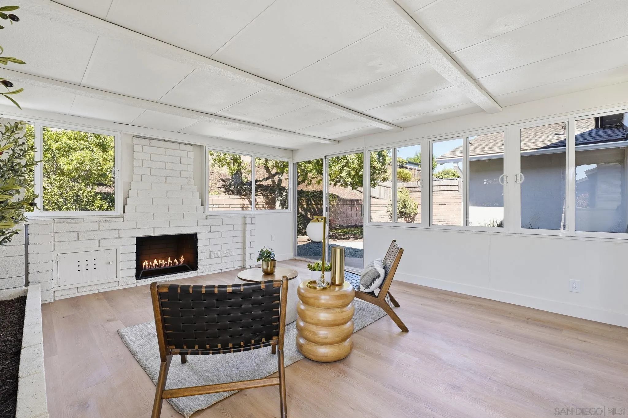 https://cdn.realtyfeed.com/cdn/127/260021722/8085d34eb22f643f19fae59b0dda5662.webp