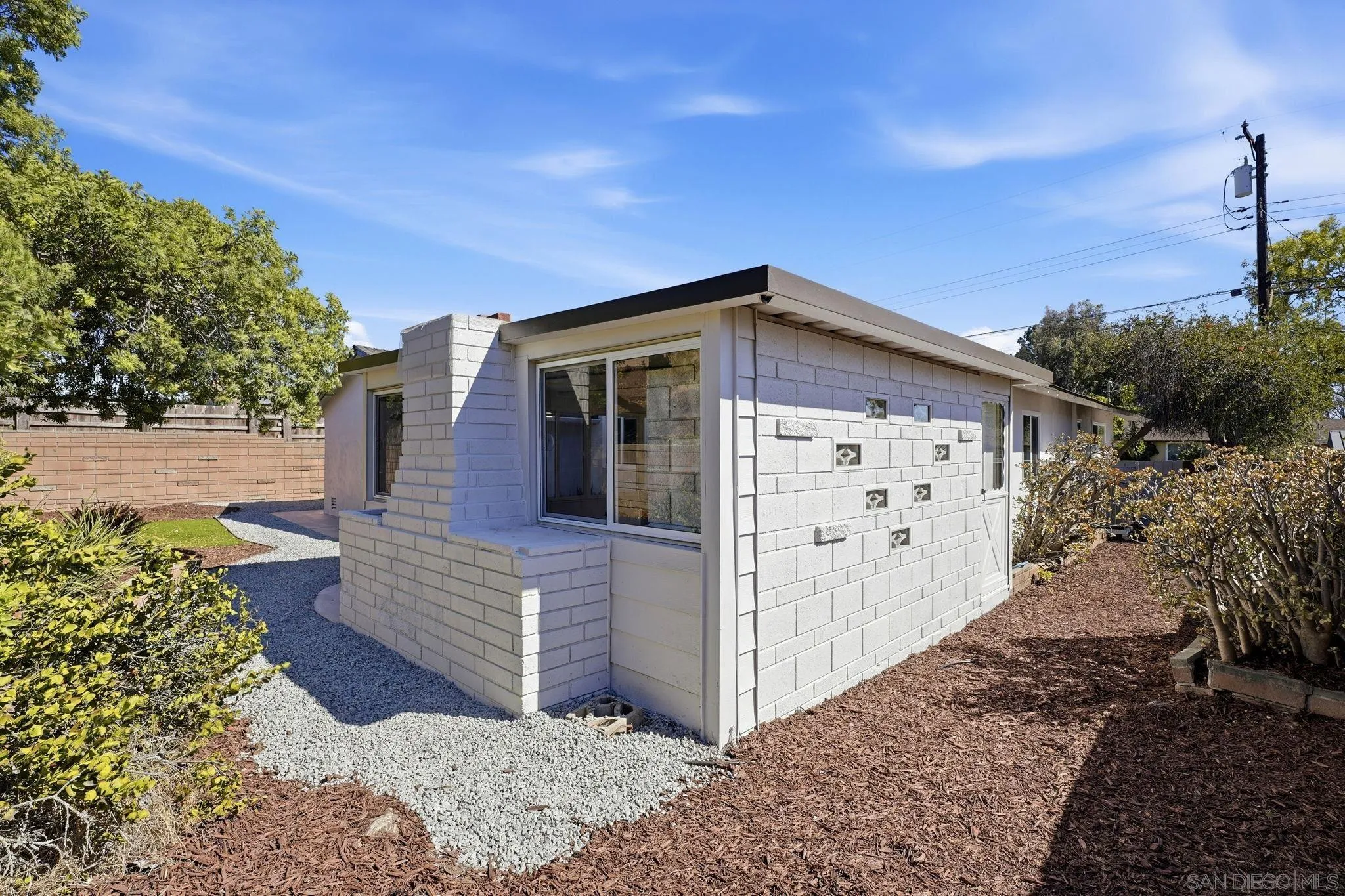 https://cdn.realtyfeed.com/cdn/127/260021722/ccf776d63cb24ade508eea4ac92ddd6a.webp