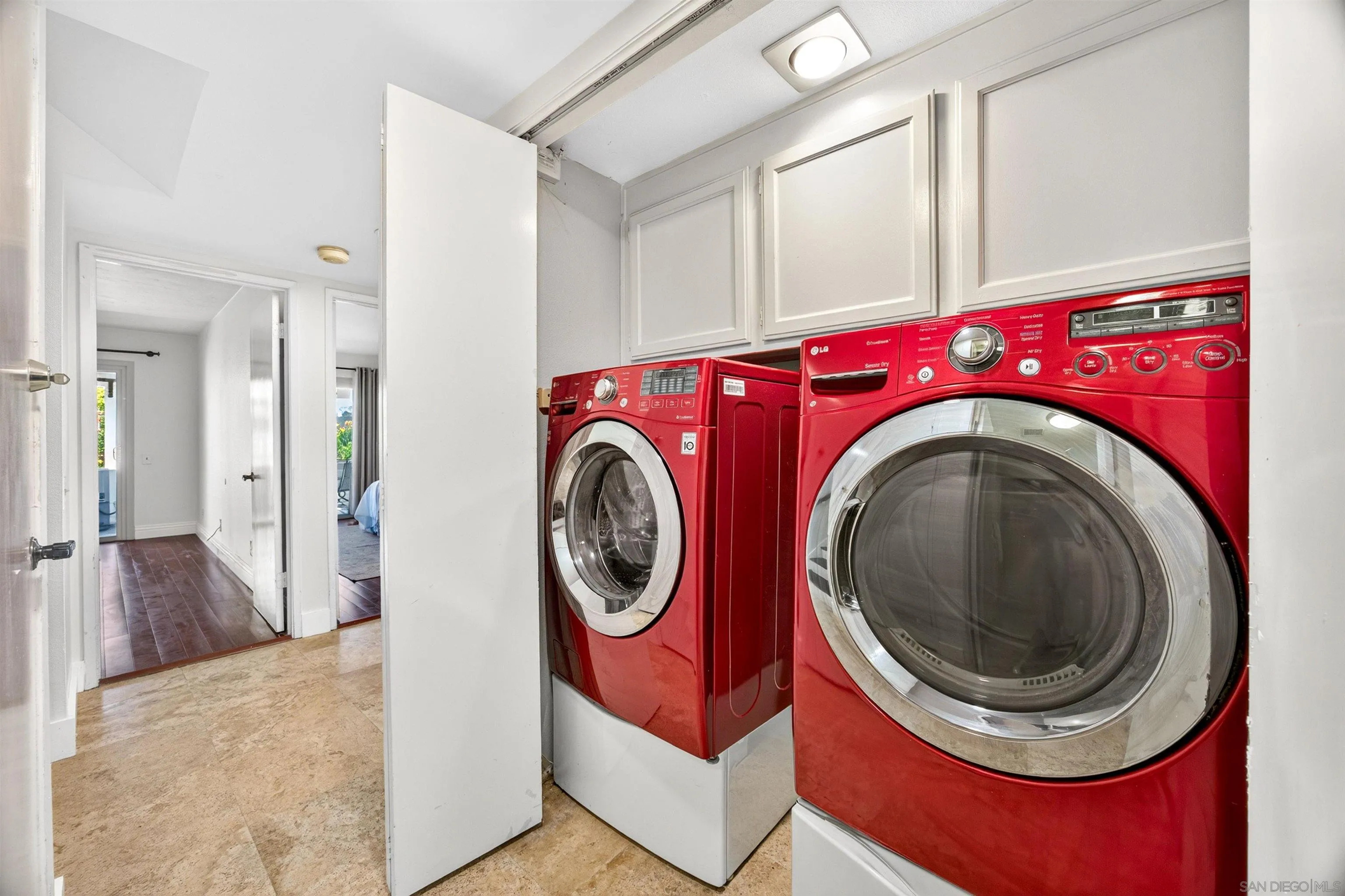 https://cdn.realtyfeed.com/cdn/127/260021724/022d8f137714c21d3c954522533acd6a.webp