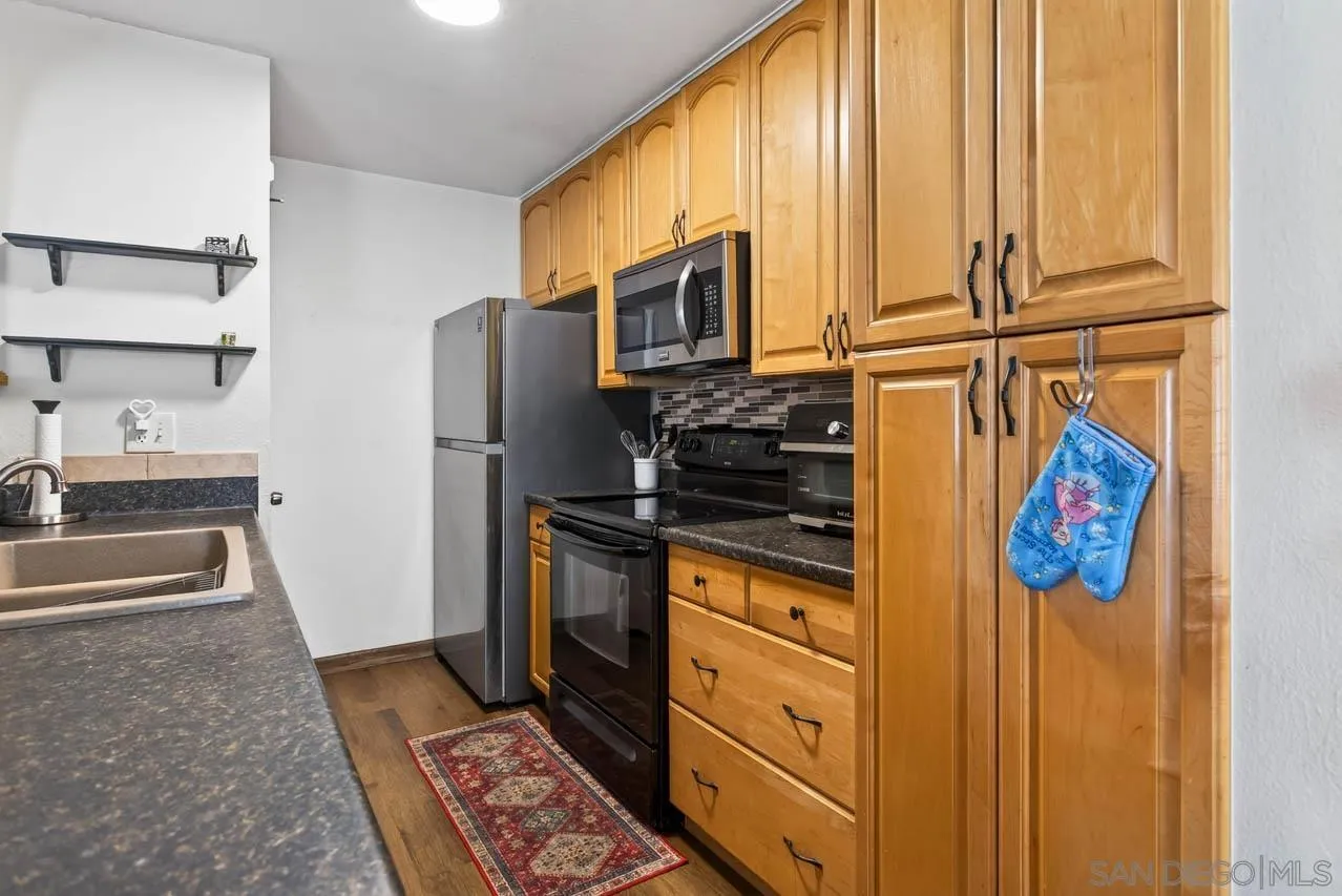 https://cdn.realtyfeed.com/cdn/127/260021728/07162aafdd678e0f8409653140d299e6.webp