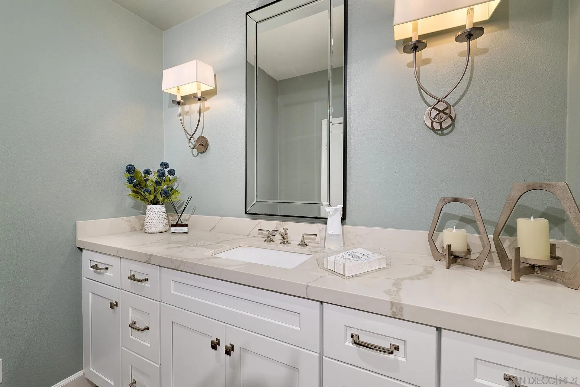 https://cdn.realtyfeed.com/cdn/127/260021729/0c4b45aee32de86e4e6b598c4e4480e4.webp