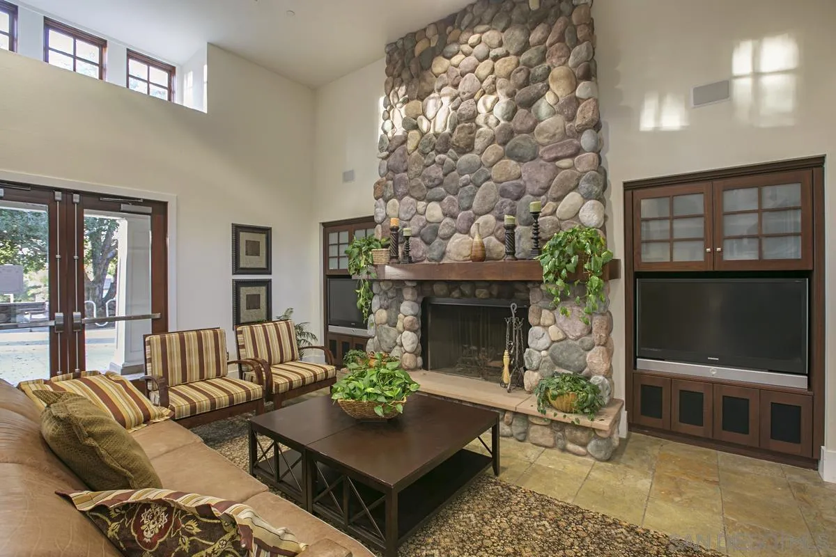 https://cdn.realtyfeed.com/cdn/127/260021729/1fd619389fe23e3be74de3b702b91d1e.webp