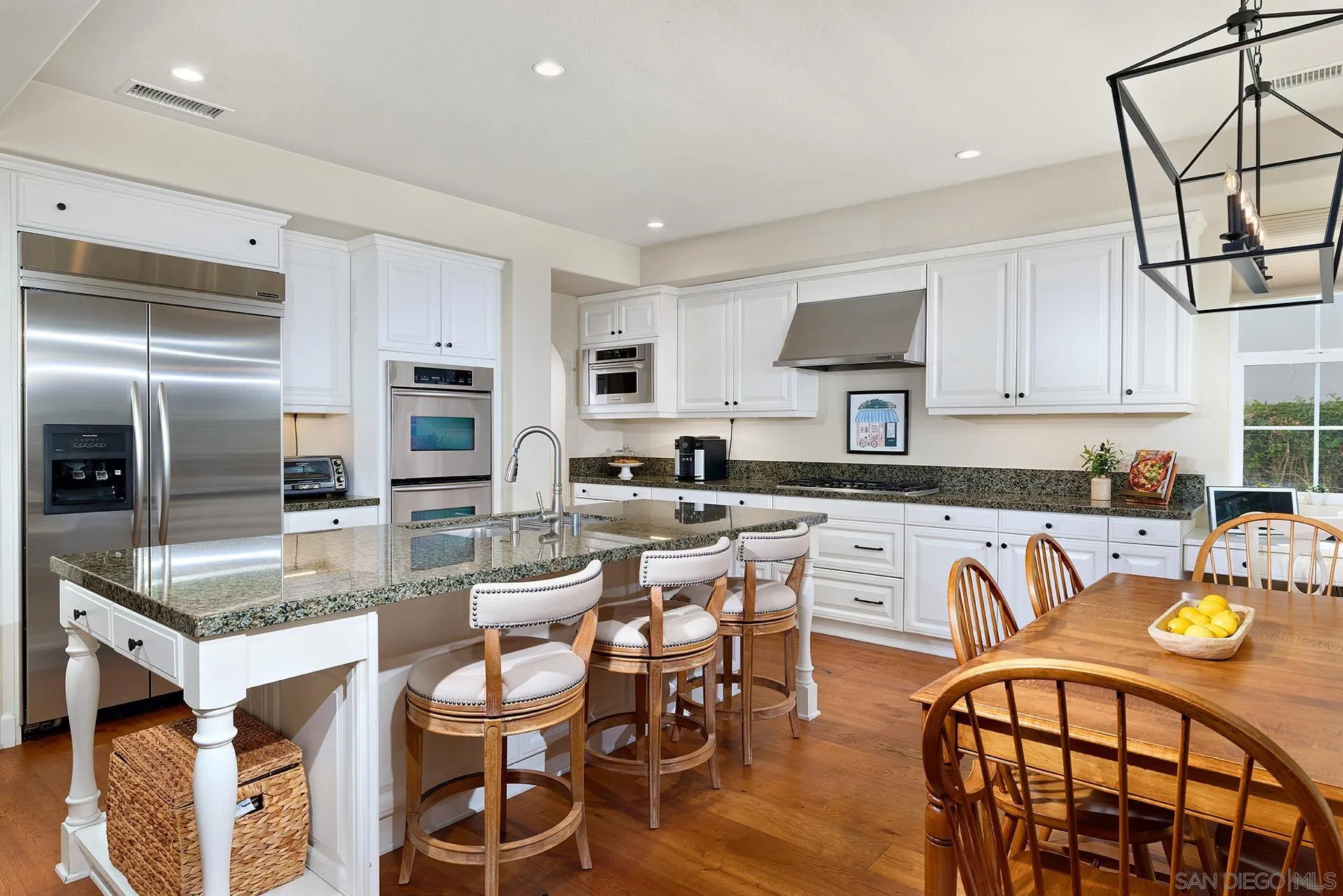 https://cdn.realtyfeed.com/cdn/127/260021729/888fcee26d926bb23287dcf4f28f8589.webp