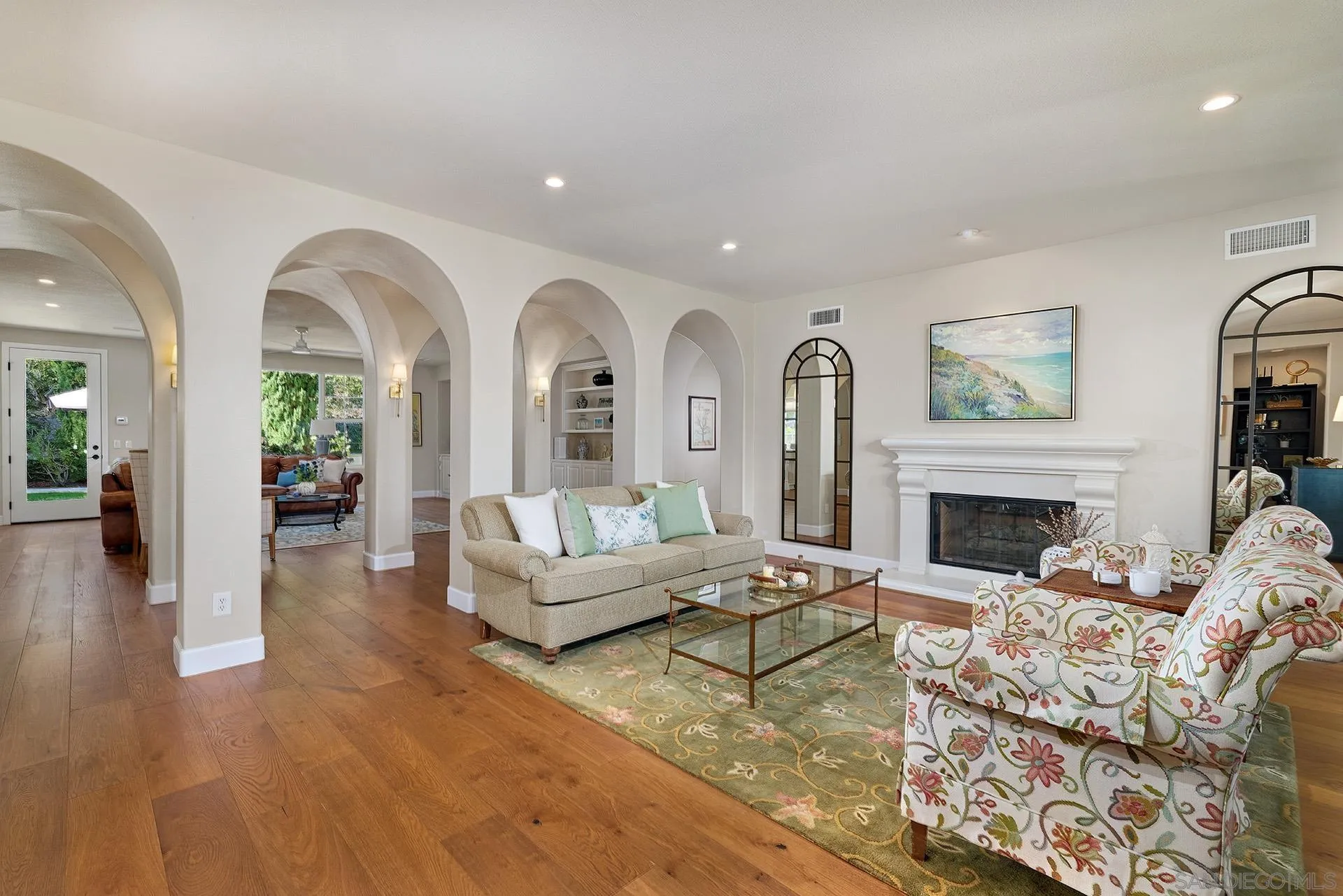 https://cdn.realtyfeed.com/cdn/127/260021729/a12aa6704bfd8df2c5d2f5a66f0ce97e.webp
