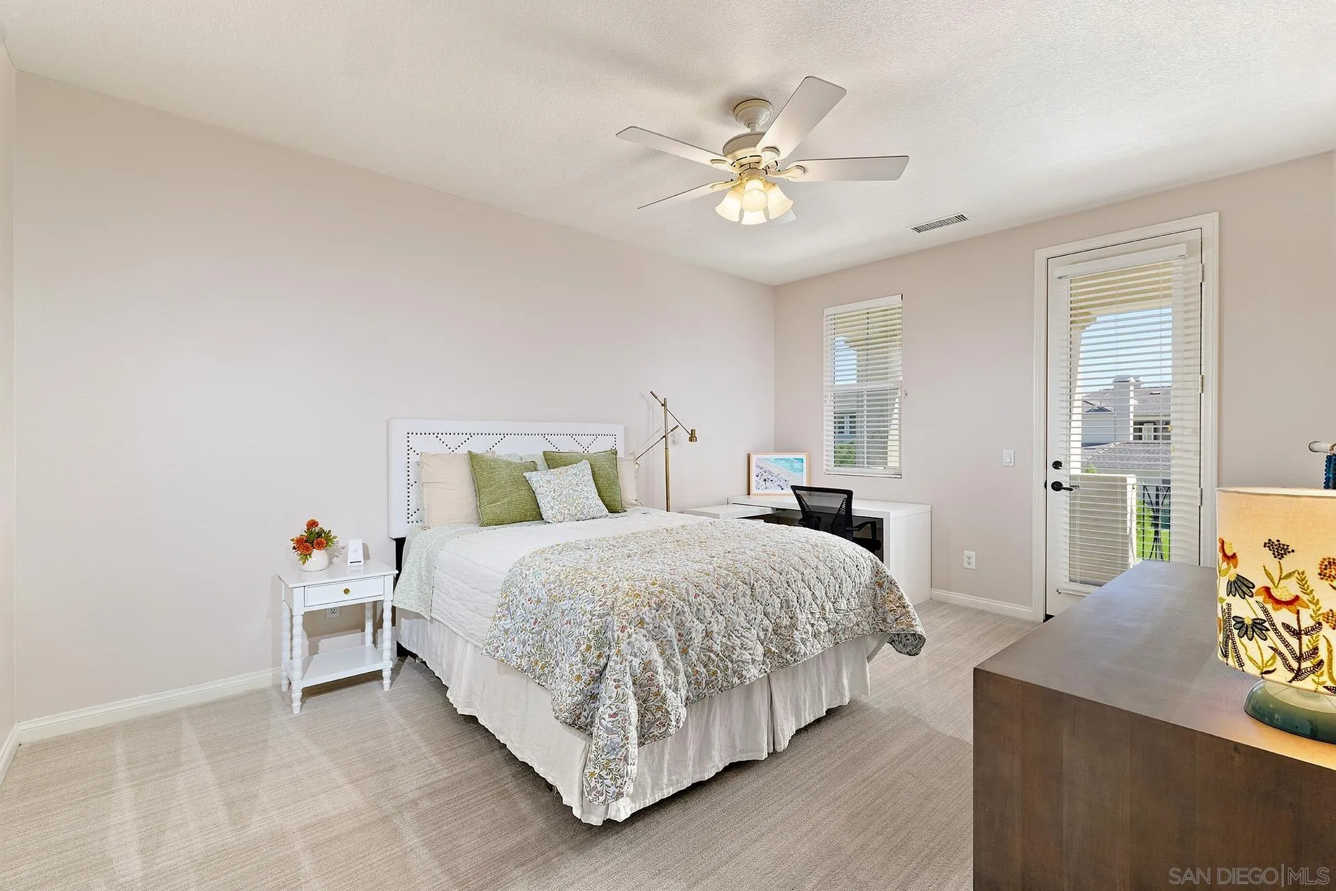 https://cdn.realtyfeed.com/cdn/127/260021729/c74b43da3e13e788f58d3147b9b74534.webp