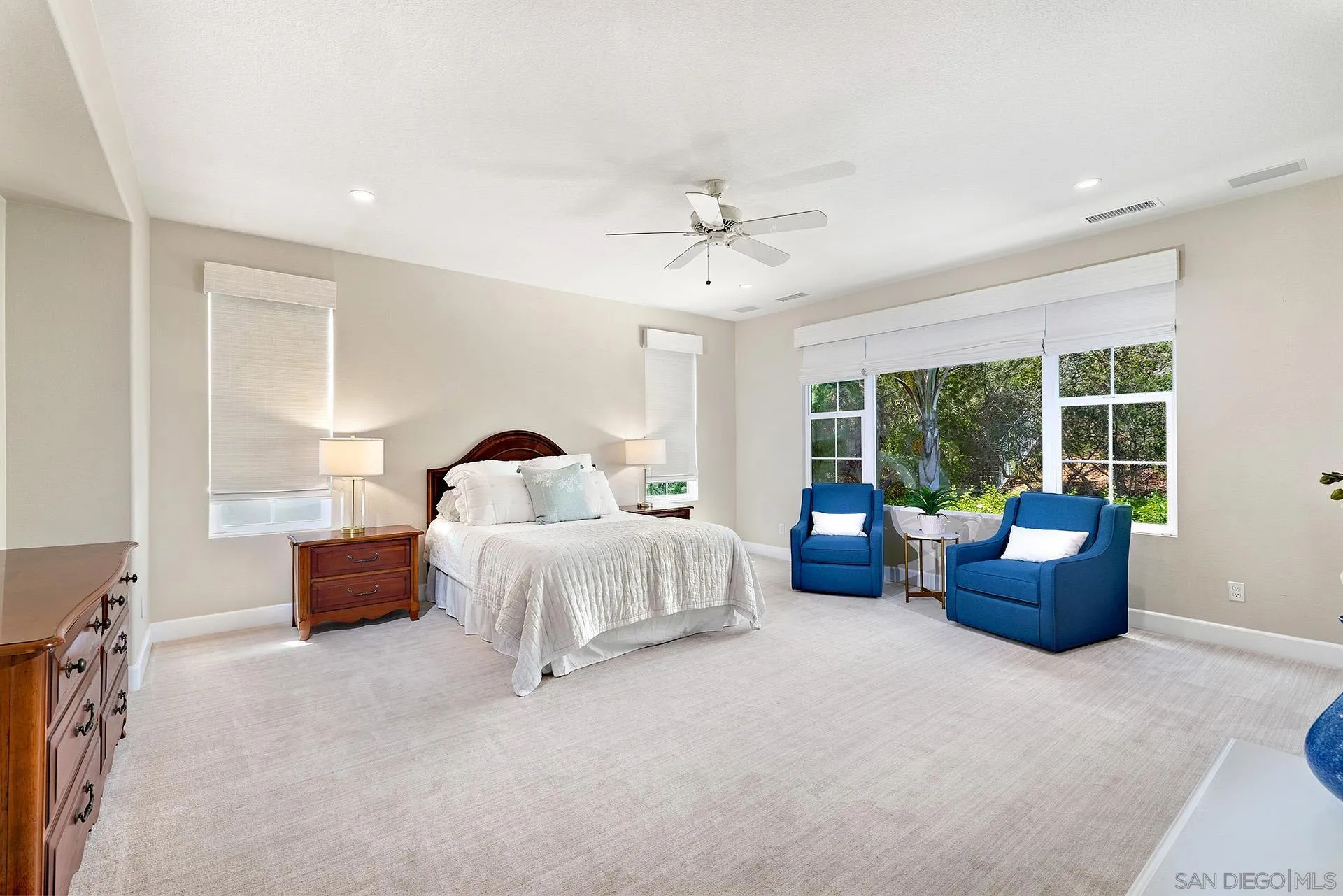 https://cdn.realtyfeed.com/cdn/127/260021729/d73ccb923b1ddc16c21a4576ca8f46c3.webp