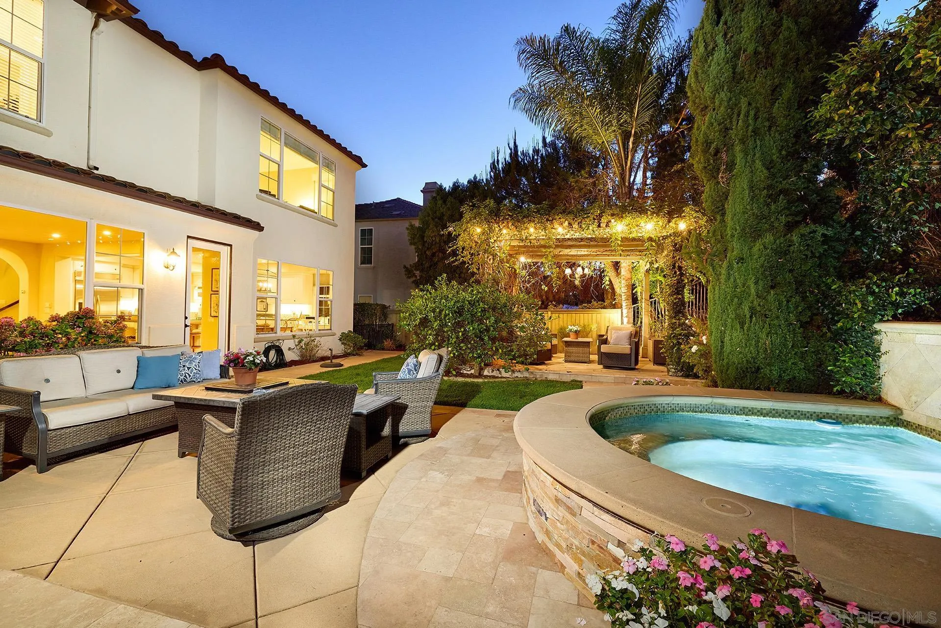 https://cdn.realtyfeed.com/cdn/127/260021729/fc2ec539e3a59ffc3b71f869b60ad51d.webp