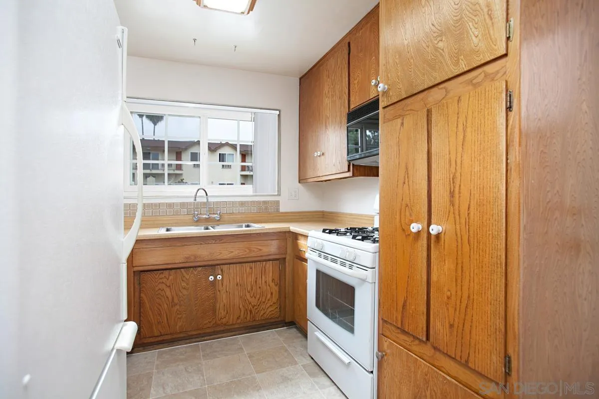 https://cdn.realtyfeed.com/cdn/127/260021731/9d640cf062758059f222c59f3e5bb26e.webp