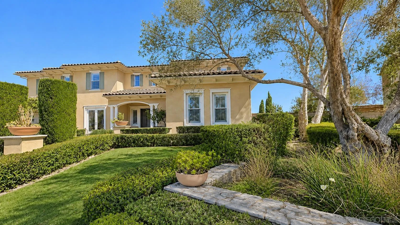 https://cdn.realtyfeed.com/cdn/127/260021734/58fea8670a82919e88b7fa1991f57e54.webp