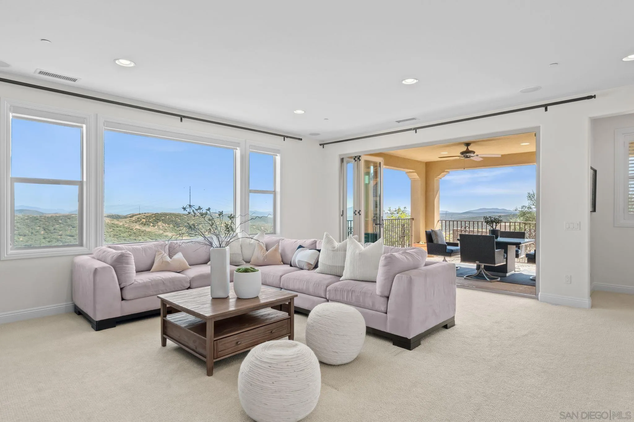 https://cdn.realtyfeed.com/cdn/127/260021734/72fa83eb4d03840d8907456b3a436961.webp
