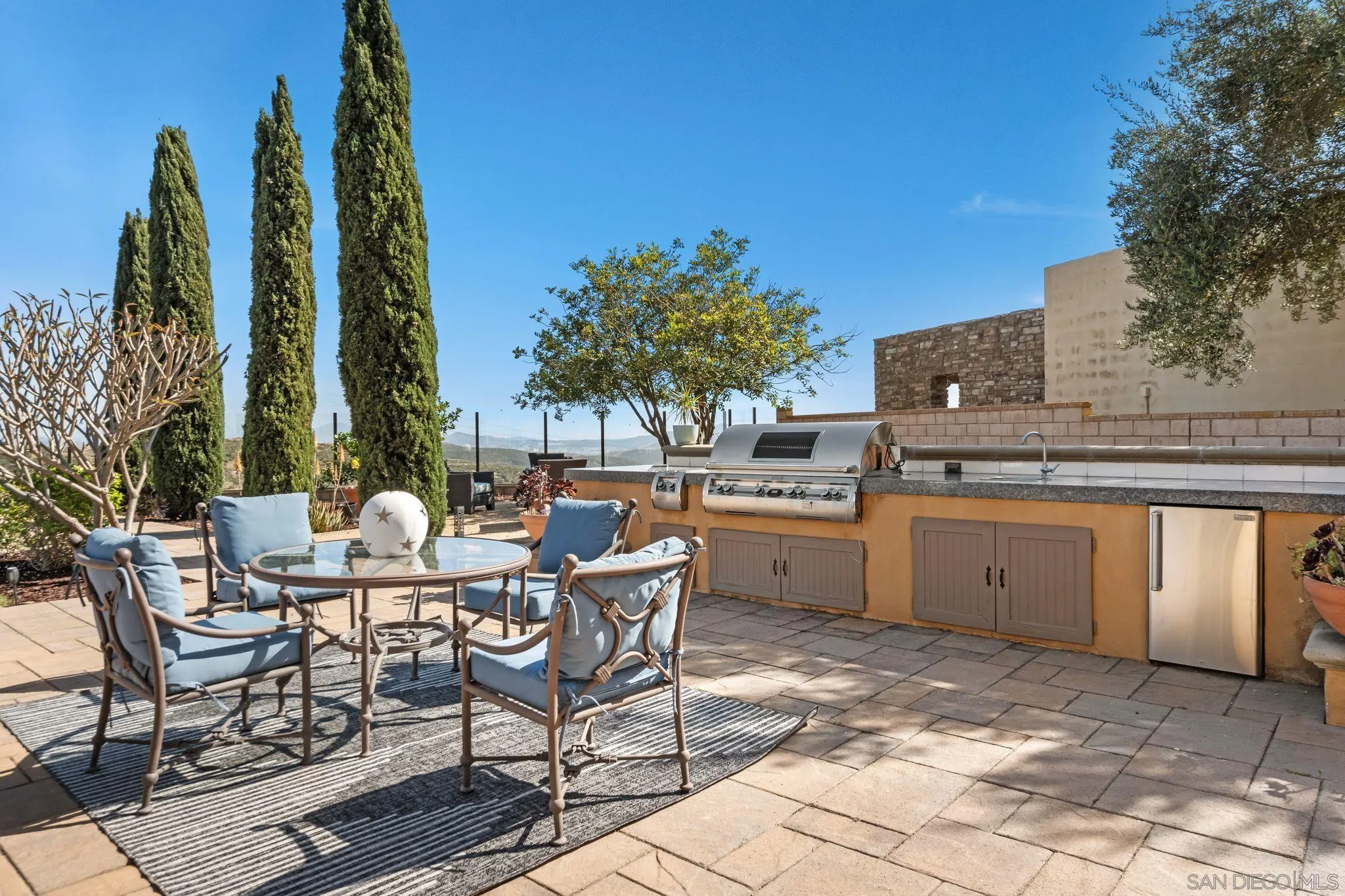 https://cdn.realtyfeed.com/cdn/127/260021734/88d35ce31d75af644ca06a871074b4b3.webp
