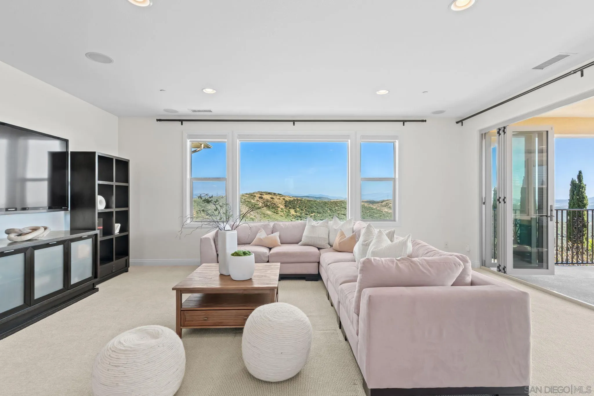 https://cdn.realtyfeed.com/cdn/127/260021734/e09e4791d8728cabff7774829b13b0e9.webp