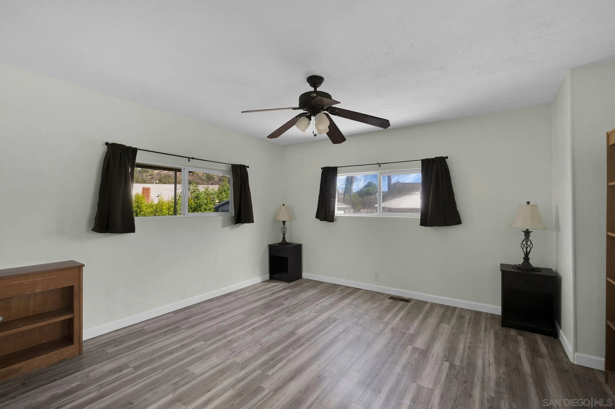 https://cdn.realtyfeed.com/cdn/127/260021736/39db8088e3a41e917b68f8ced914d4d1.webp