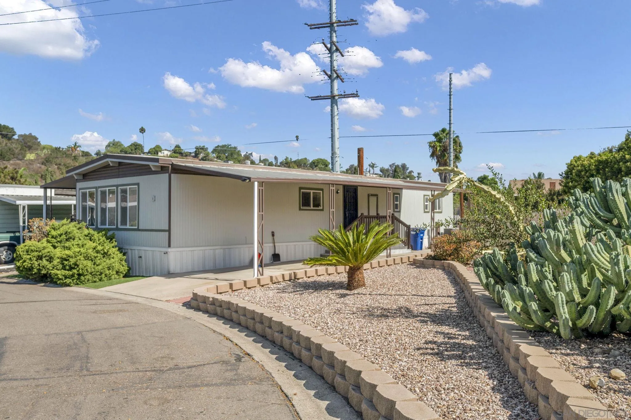 https://cdn.realtyfeed.com/cdn/127/260021736/681e1d124be85bd68901ec597de233a5.webp