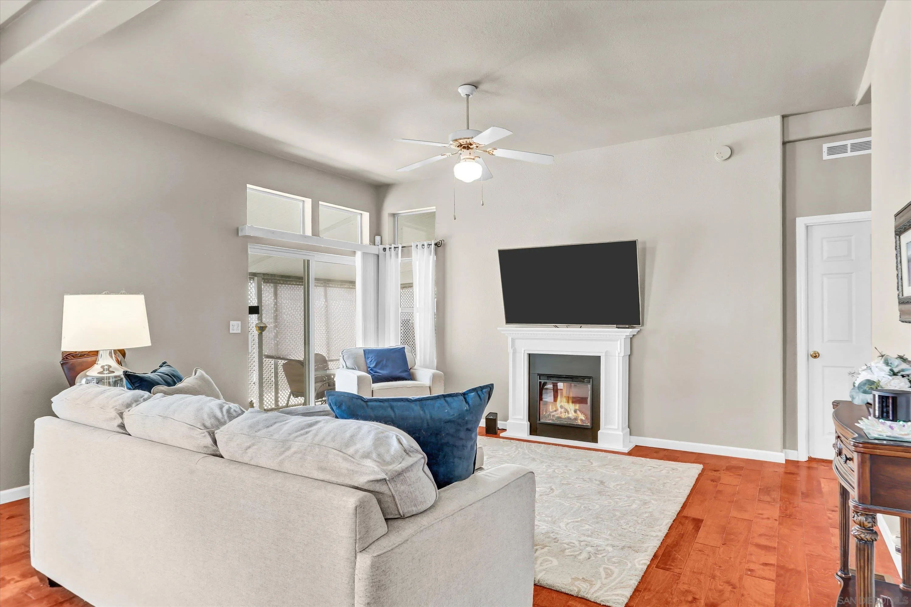 https://cdn.realtyfeed.com/cdn/127/260021740/3f49a3bfb55aa8c89d2d6db6b6bd2268.webp