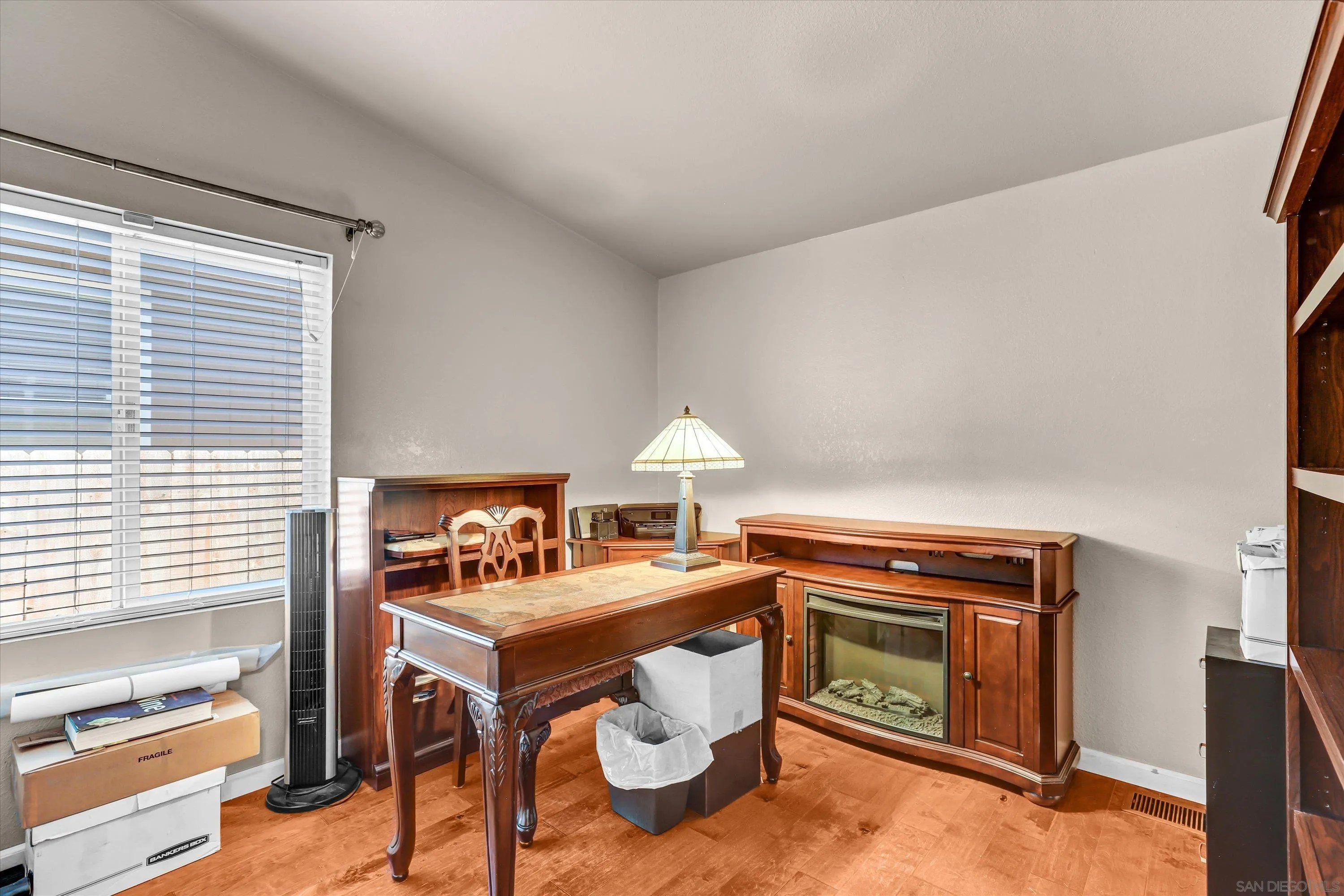 https://cdn.realtyfeed.com/cdn/127/260021740/a155b936ab558fc3bd8db17cb365ccc8.webp