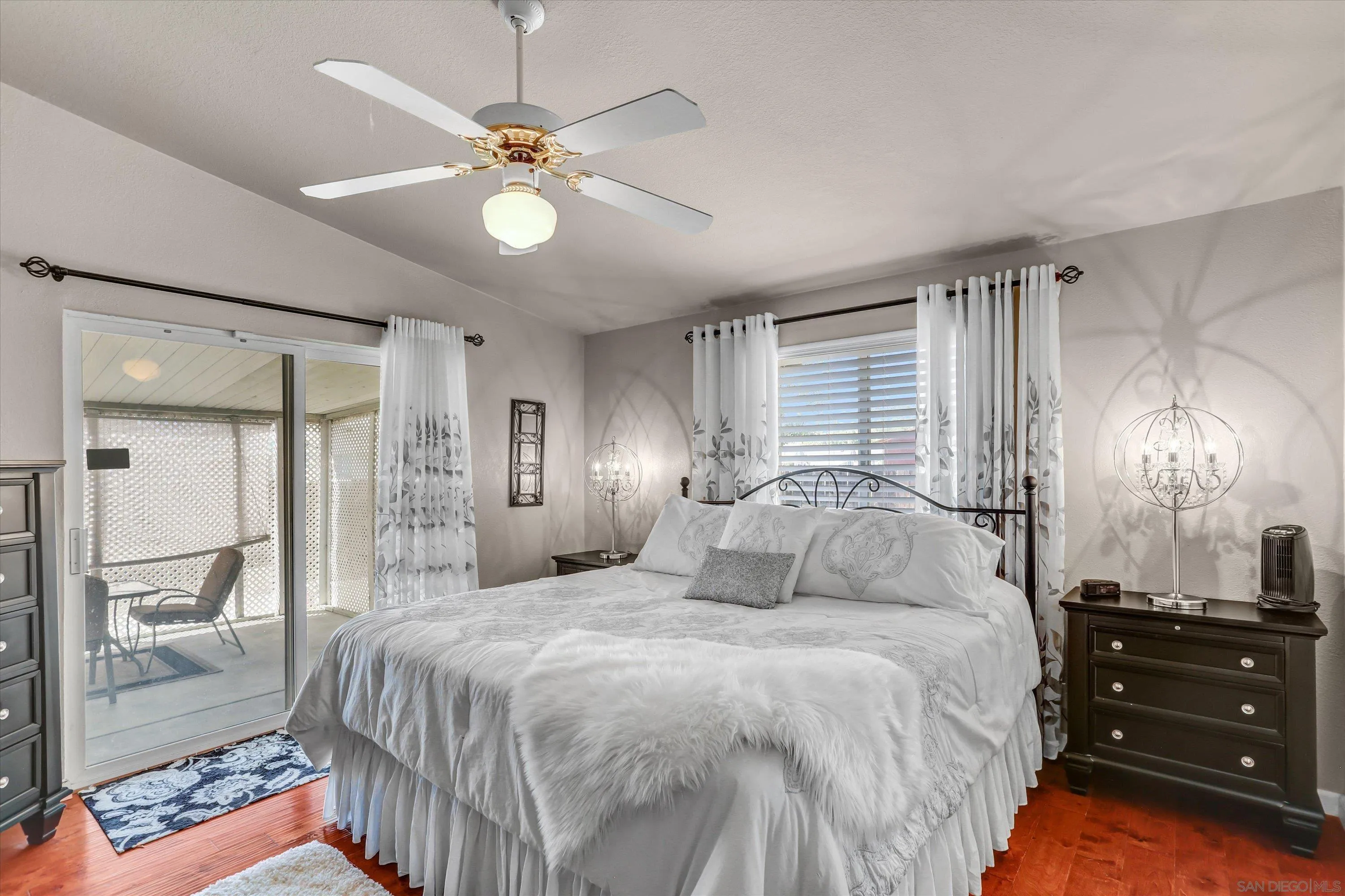 https://cdn.realtyfeed.com/cdn/127/260021740/f28ab5bdfa1f9e9931381a31a615b81b.webp
