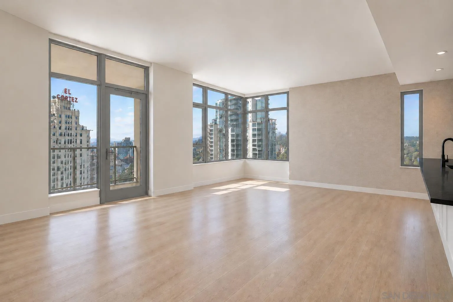 https://cdn.realtyfeed.com/cdn/127/260021746/0480ea6b70f269d014b39f1bc39a15f9.webp