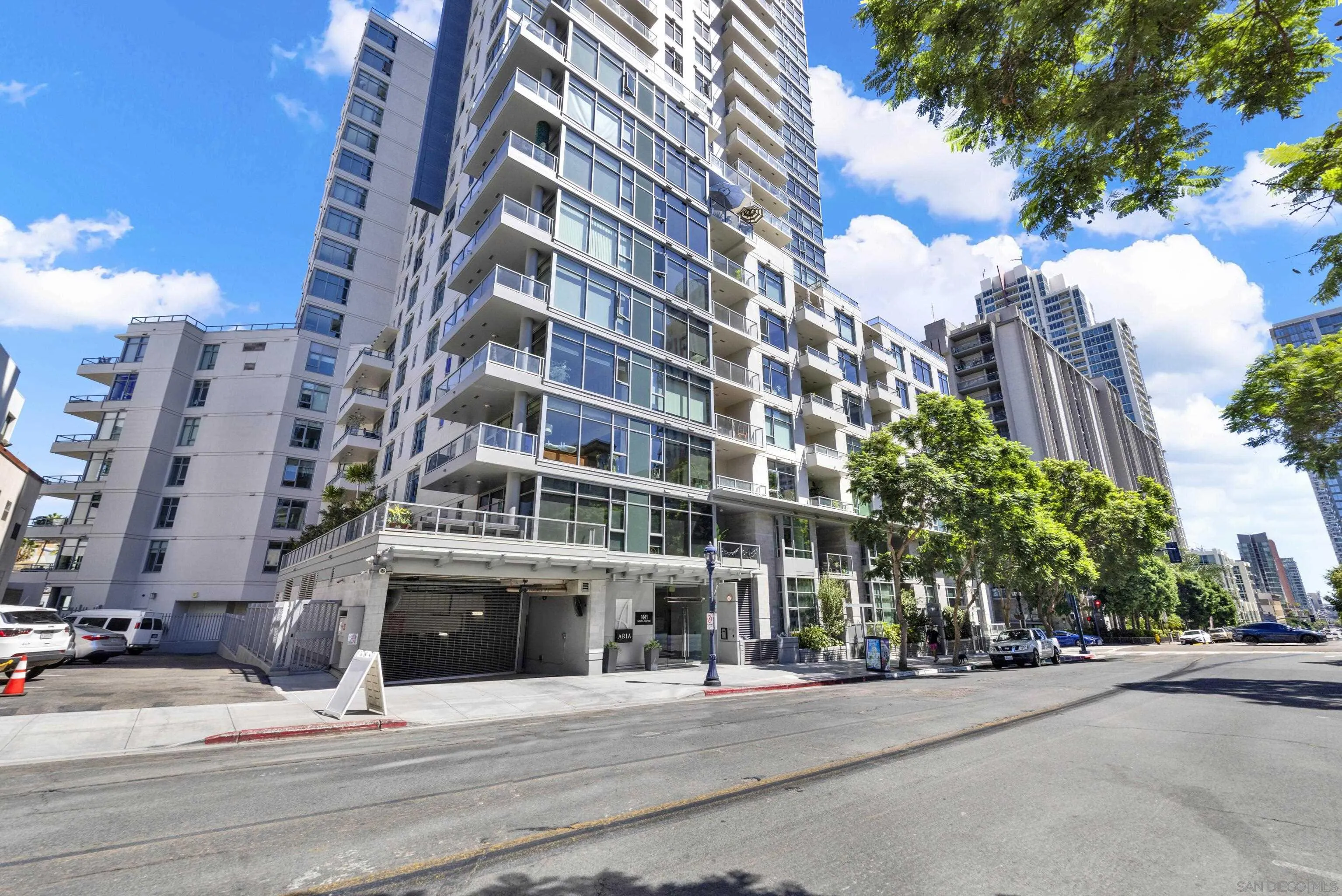 https://cdn.realtyfeed.com/cdn/127/260021746/13bfeabb590ba5f19f914572434a1f70.webp