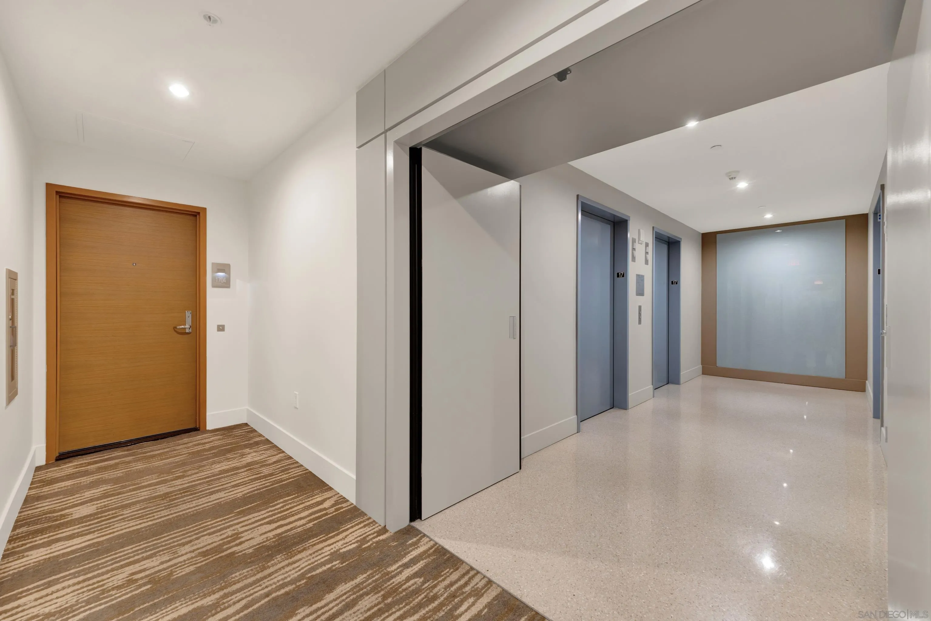 https://cdn.realtyfeed.com/cdn/127/260021746/2c150510f624e79a9ad44f29eadfe89c.webp
